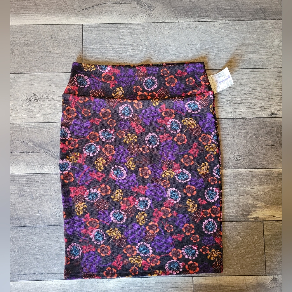 Lularoe skirt
